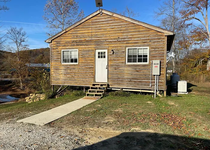 Pine Creek Cabins & Camping Resort