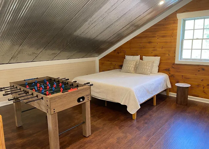 Pine Creek Cabins & Camping Resort