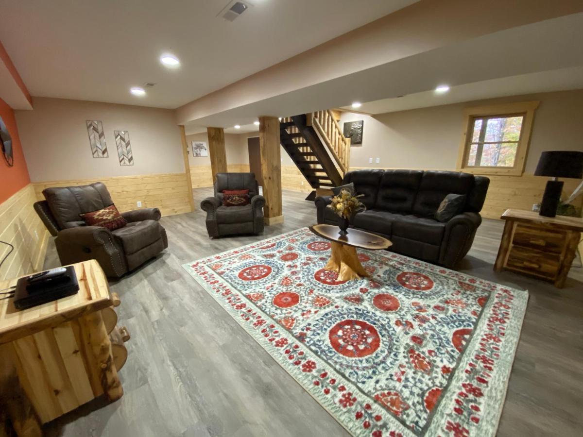 Pine Creek & Country house